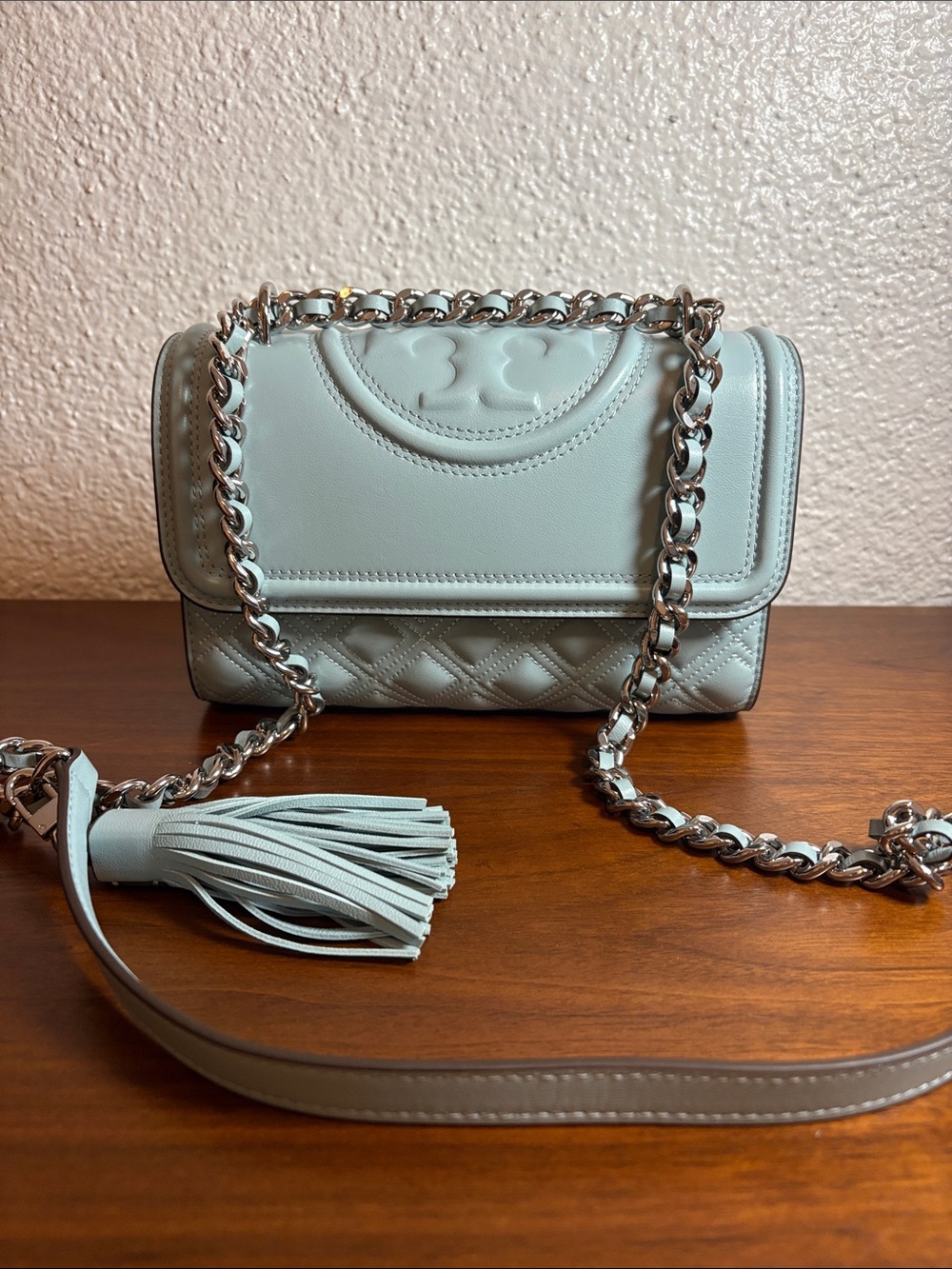 Tory Burch Small Shoulder Fleming Bag - Light Blue